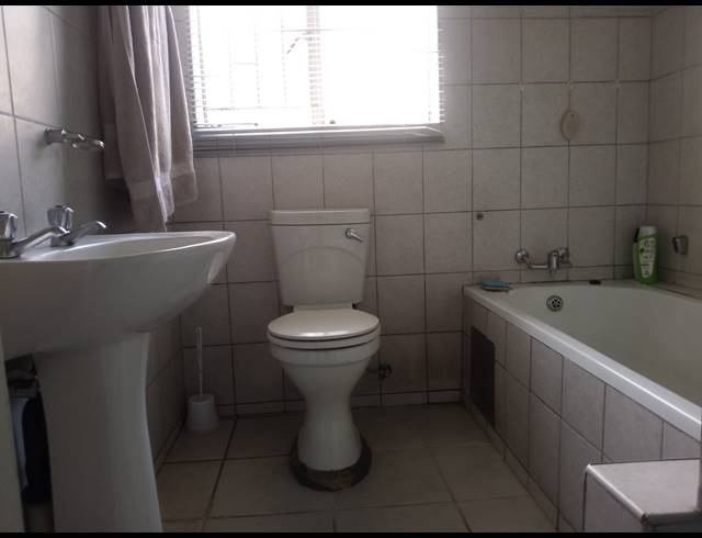 2 BEDROOM SECTIONAL TITLE FOR SALE IN COMET